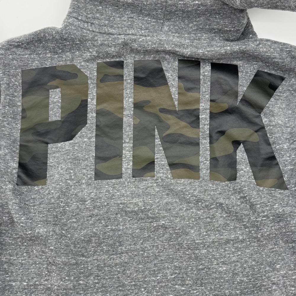 Victoriaโs Secret PINK Gray Sherpa-Lined Hoodie w/ Camo Logo โ Size Small